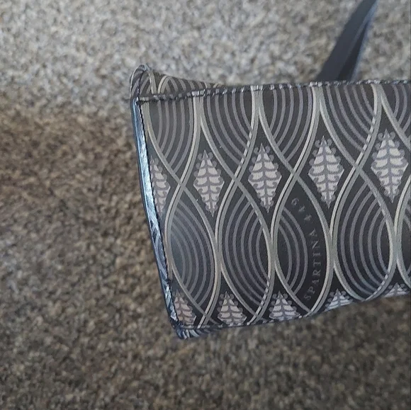 Handbag - Picture 6 of 7